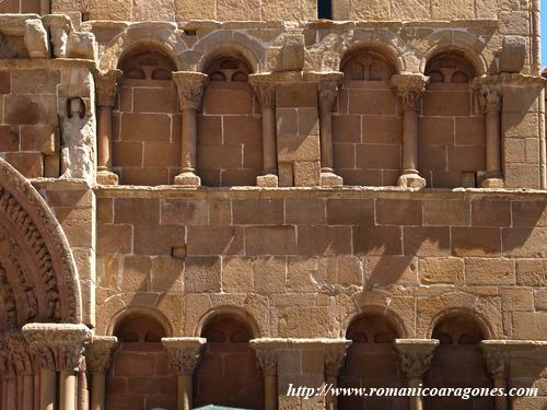 ARQUERÍA DEL LADO SUR DEL HASTIAL